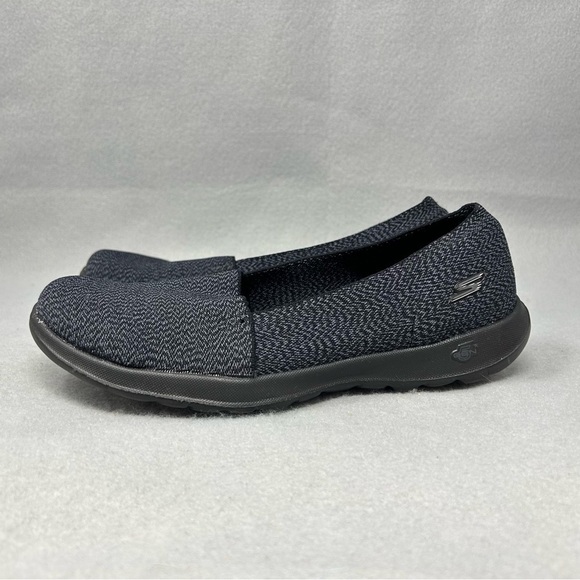 Skechers Womens Size 6 Style 15412 GOWALK LITE SMITTEN Black Gray Slip On Shoes - Picture 2 of 9
